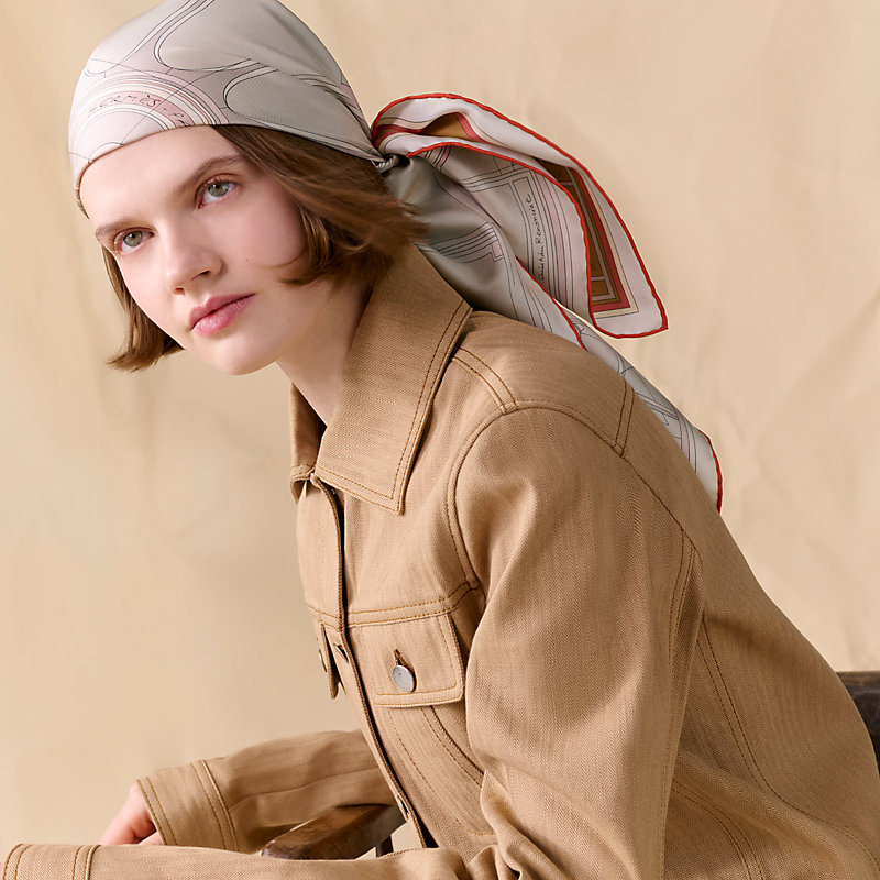 Petit Duc double face scarf 90 - Black | Hermès USA